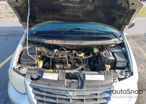 2005 Chrysler Town & Country Lx from USA, damaged, VIN 2C4GP44R25R242571